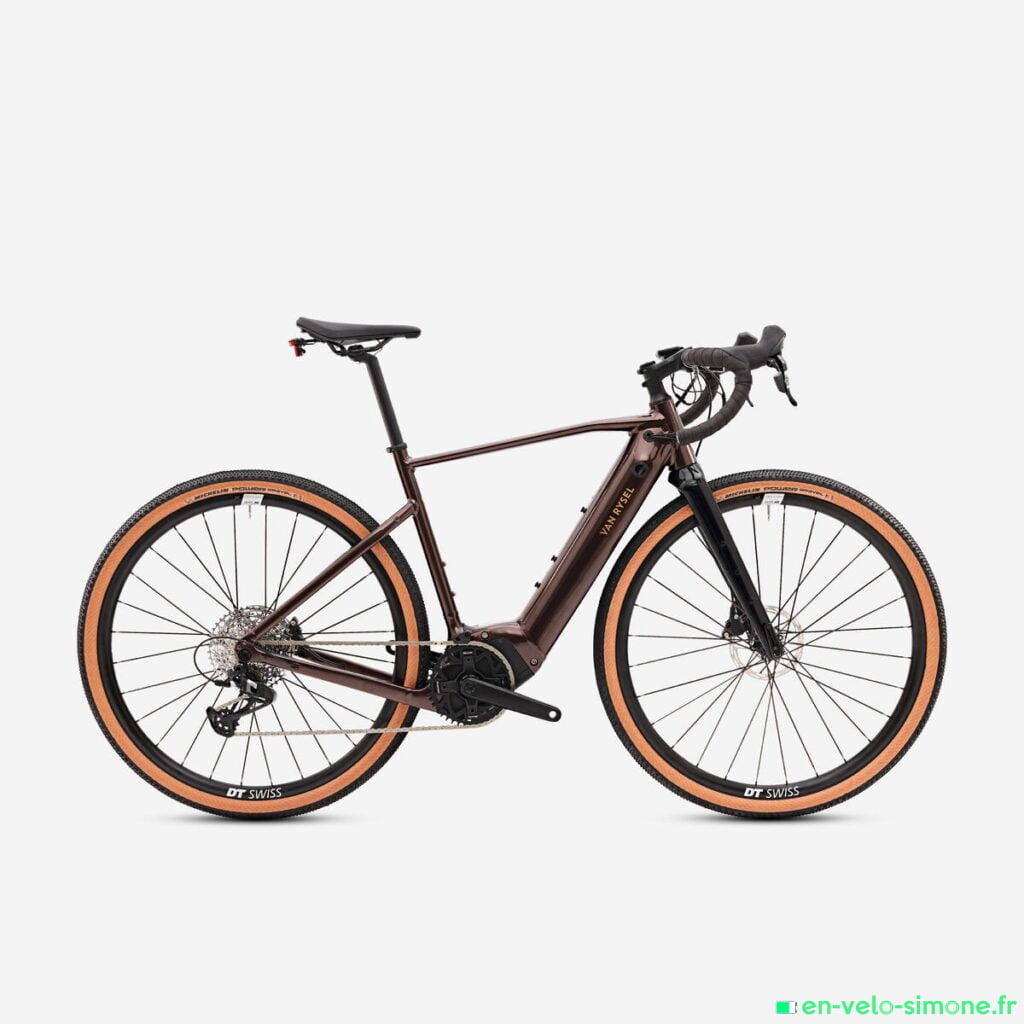 Quelle est la différence entre un vélo de route et un vélo de gravel ? - Conseils 2 meilleur vélo gravel électrique - en-velo-simone.fr - Van Rysel E-GRVL AF MD