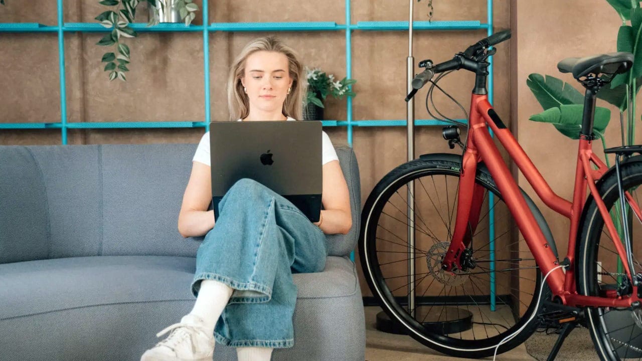 Un vélo électrique qui se recharge en USB-C, ça existe maintenant - Actualité 1 Un vélo électrique qui se recharge en USB-C, ça existe maintenant - Ampler - meilleur vélo électrique