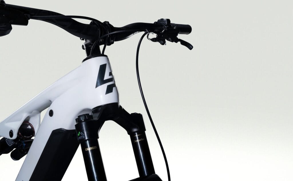 Lapierre Overvolt AM CF 10.8 - meilleur VTT électrique - en-velo-simone.fr