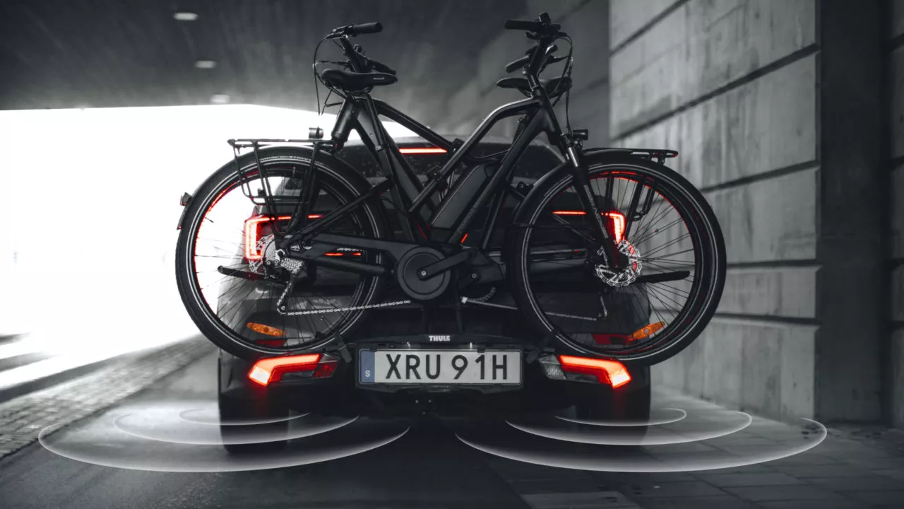 Thule Epos ParkSecure : le porte-vélos intelligent qui révolutionne la sécurité en marche arrière - Actualité 2 Thule-Epos-ParkSecure - Thule Epos ParkSecure le porte-vélos intelligent qui révolutionne la sécurité en marche arrière - meileur vélo électrique - en-velo-simone.fr (1)