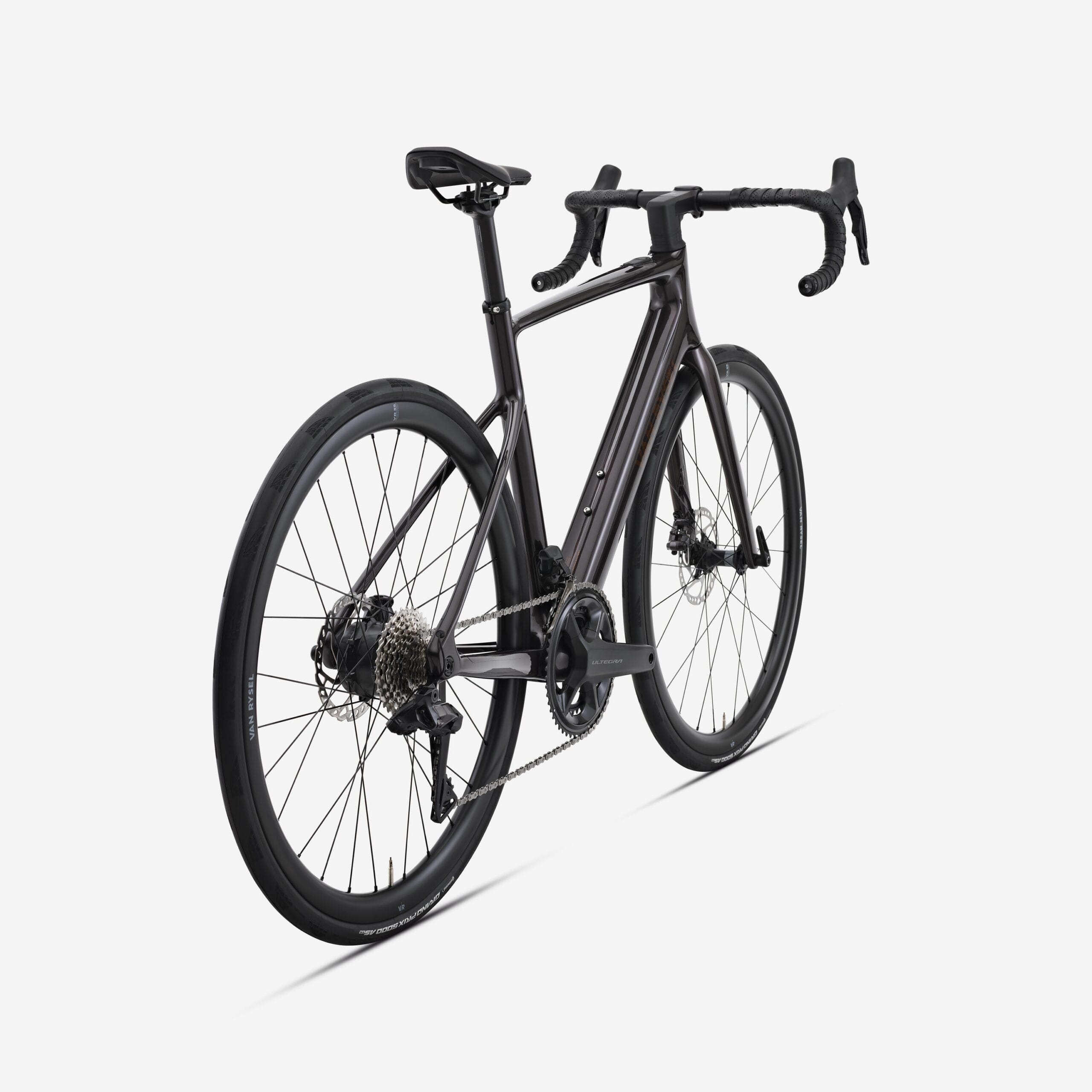 Test et Avis du vélo de route électrique Van Rysel E-EDR CF Ultegra Di2 - Test & Avis 2 Van Rysel E-EDR CF Ultegra Di2 - meilleur vélo de route electrique - en-velo-simone.fr