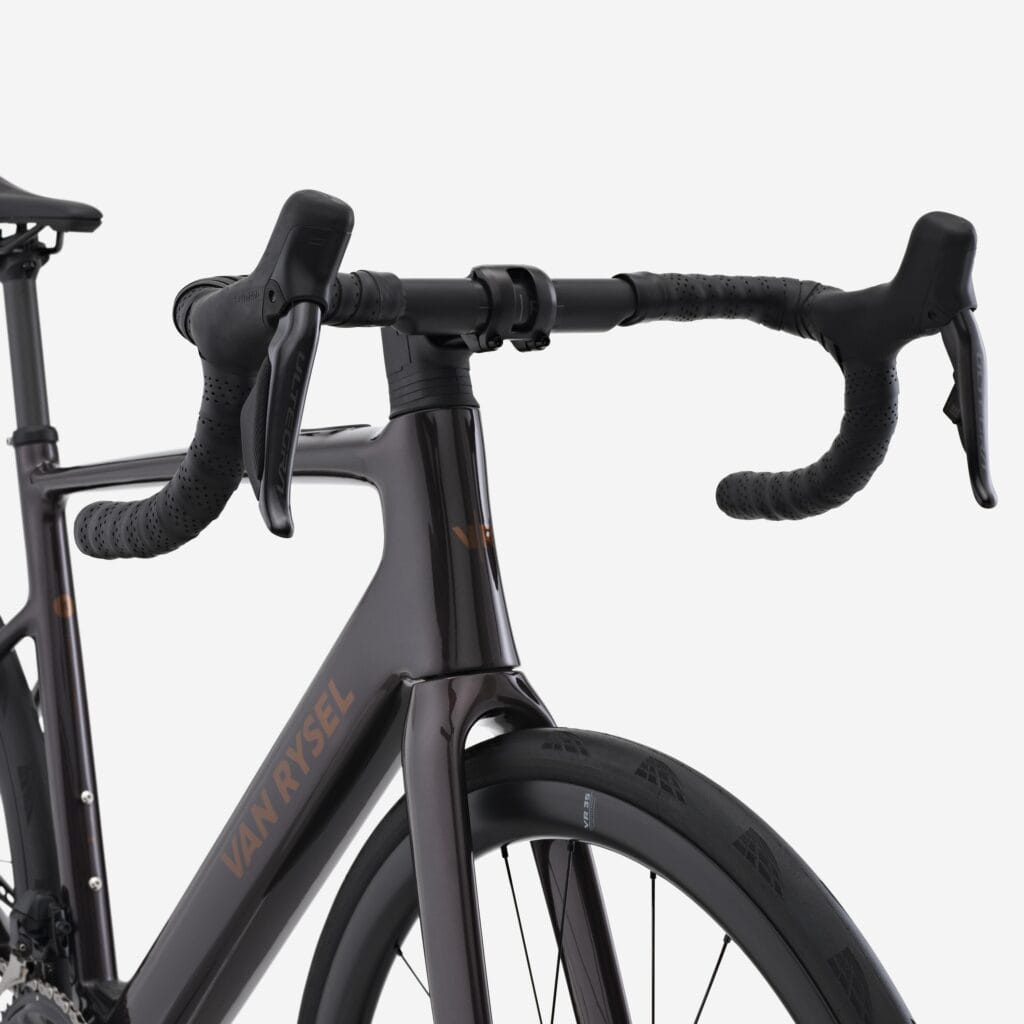Van Rysel E-EDR CF Ultegra Di2 - meilleur vélo de route electrique - en-velo-simone.fr