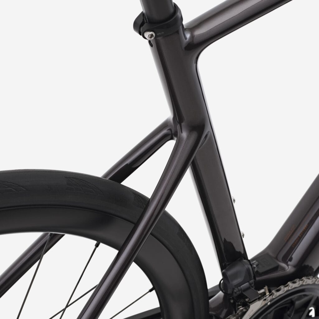 Van Rysel E-EDR CF Ultegra Di2 - meilleur vélo de route electrique - en-velo-simone.fr