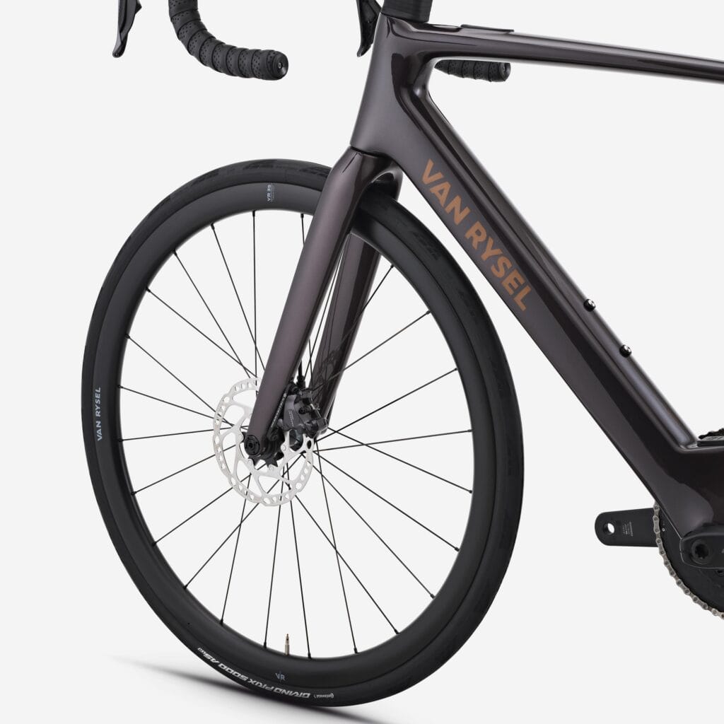 Van Rysel E-EDR CF Ultegra Di2 - meilleur vélo de route electrique - en-velo-simone.fr