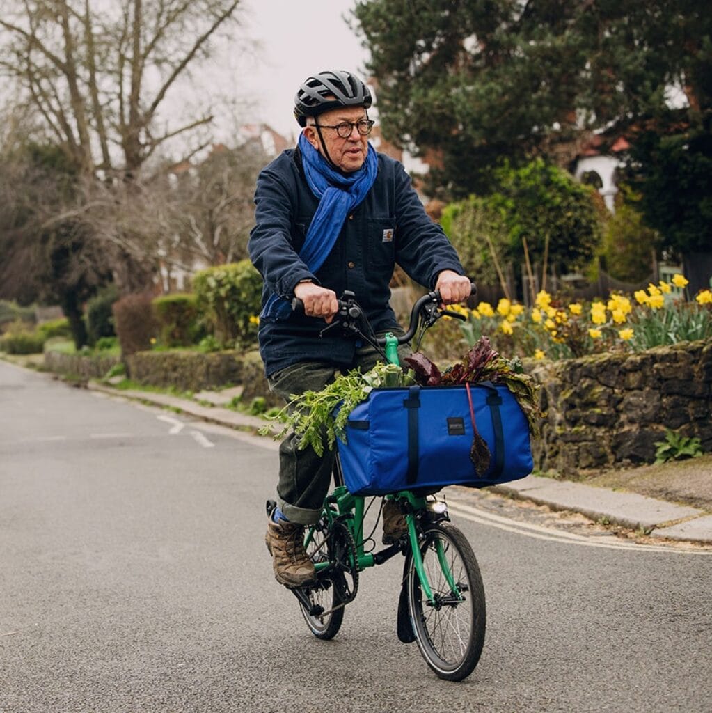 velo-pliant-electrique-brompton-electric-c-line-4-vitesses - meilleur vae pliant - en-velo-simone.fr