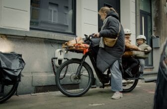 Vous avez oublié votre chargeur Sumura propose une solution - meilleur velo electrique - en-velo-simone.fr