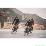 Quelle est la différence entre un vélo de route et un vélo de gravel ?